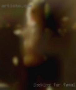 looking for female to have sex with with threesome