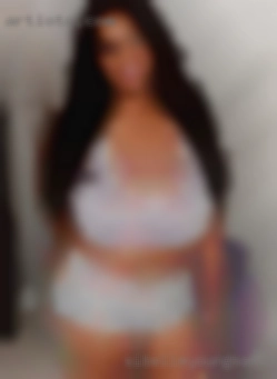 sibelleYoungman905 slut homemade threesome wife swinger